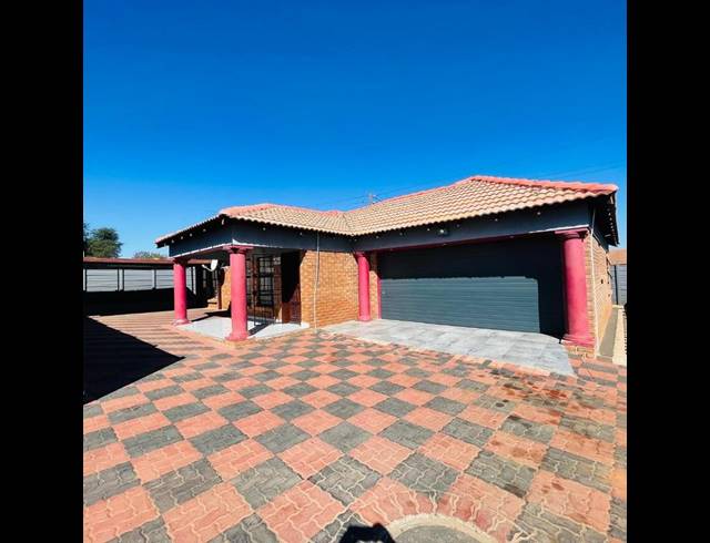 4 BEDROOM HOUSE FOR SALE IN CLAYVILLE